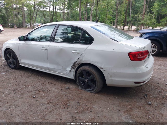 45981102 :رقم المزاد ، 3VWD17AJ5FM336048 vin ، 2015 Volkswagen Jetta 1.8t Se مزاد بيع