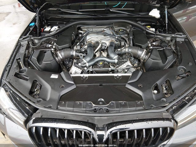 45981130 :رقم المزاد ، WBA13BK0XMCH10810 vin ، 2021 Bmw M550i Xdrive مزاد بيع