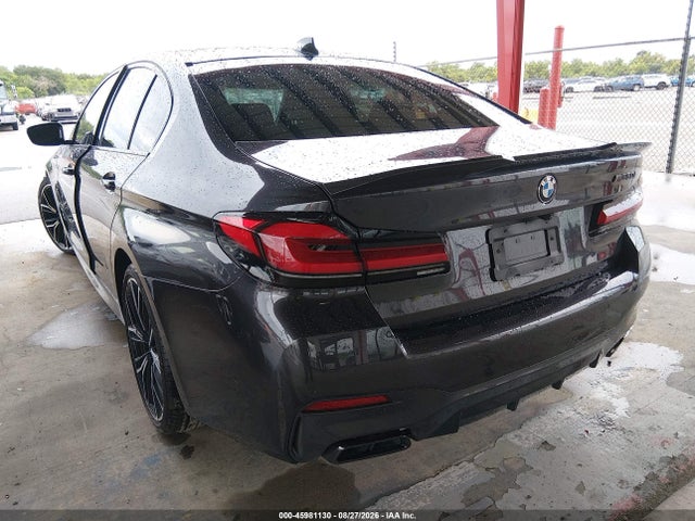 45981130 :رقم المزاد ، WBA13BK0XMCH10810 vin ، 2021 Bmw M550i Xdrive مزاد بيع
