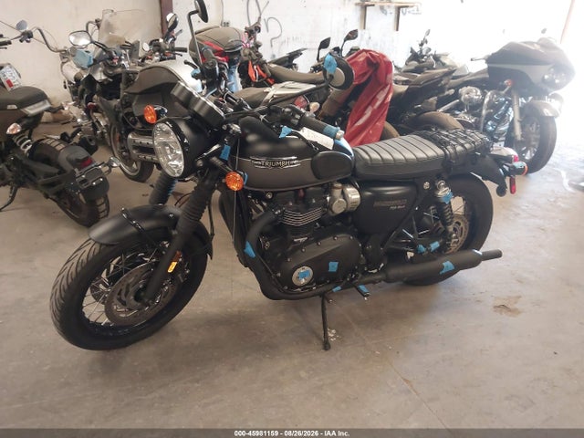 SMTD40HL4NTAT6935 Triumph Motorcycle Bonneville T120/black