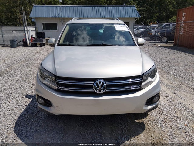 2014 Volkswagen Tiguan Sel მანქანა იყიდება აუქციონზე, vin: WVGBV3AX1EW556020, აუქციონის ნომერი: 45981215