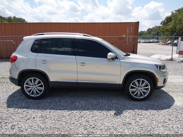 2014 Volkswagen Tiguan Sel მანქანა იყიდება აუქციონზე, vin: WVGBV3AX1EW556020, აუქციონის ნომერი: 45981215