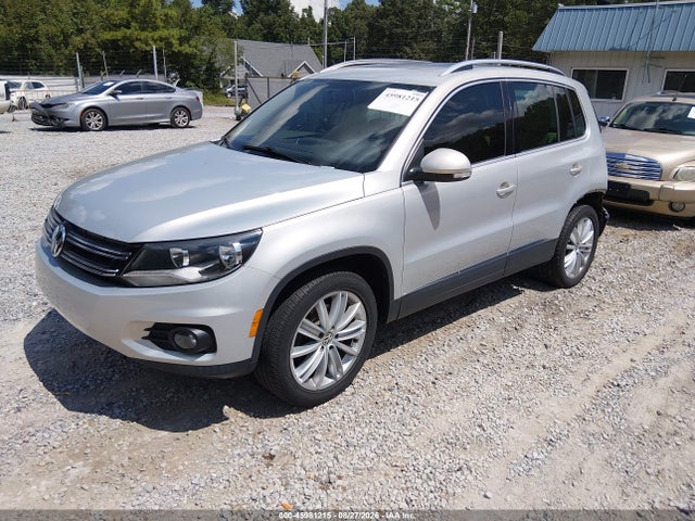 2014 Volkswagen Tiguan Sel მანქანა იყიდება აუქციონზე, vin: WVGBV3AX1EW556020, აუქციონის ნომერი: 45981215