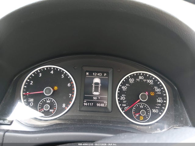 2014 Volkswagen Tiguan Sel მანქანა იყიდება აუქციონზე, vin: WVGBV3AX1EW556020, აუქციონის ნომერი: 45981215