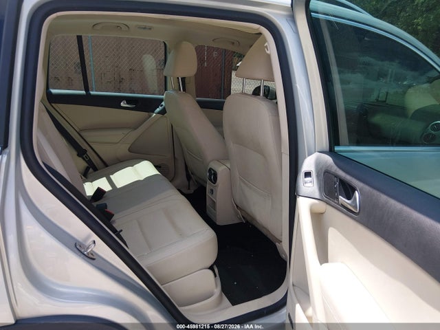 2014 Volkswagen Tiguan Sel მანქანა იყიდება აუქციონზე, vin: WVGBV3AX1EW556020, აუქციონის ნომერი: 45981215
