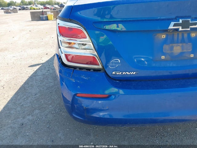 Продажа на аукционе авто 2019 Chevrolet Sonic Lt Auto, vin: 1G1JD5SB6K4105019, номер лота: 45981239