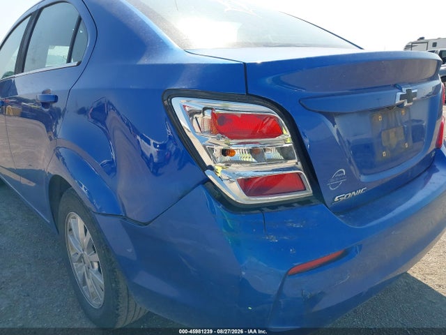 Продажа на аукционе авто 2019 Chevrolet Sonic Lt Auto, vin: 1G1JD5SB6K4105019, номер лота: 45981239