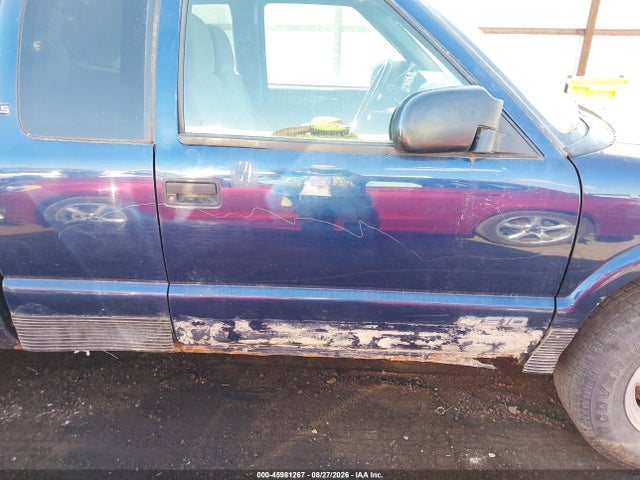 Продажа на аукционе авто 2002 Chevrolet S-10 Ls, vin: 1GCDT19W828218696, номер лота: 45981267