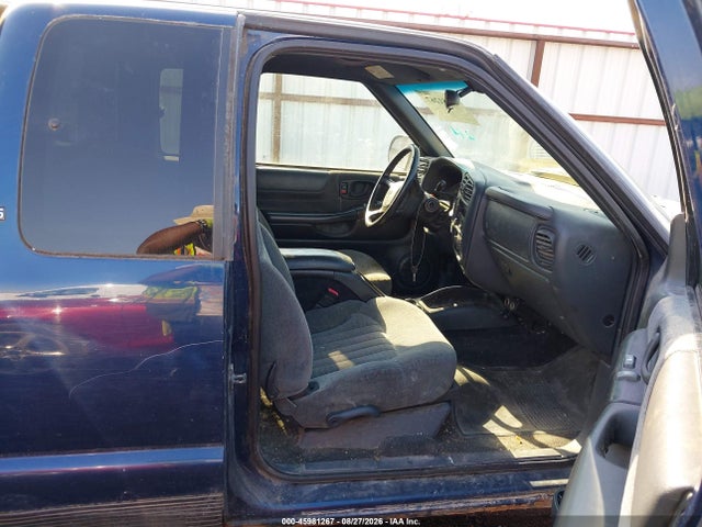 Продажа на аукционе авто 2002 Chevrolet S-10 Ls, vin: 1GCDT19W828218696, номер лота: 45981267