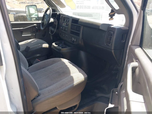 Chevrolet Express Cutaway Work Van 2018 1HA3GTCG4JN004975 Image 5