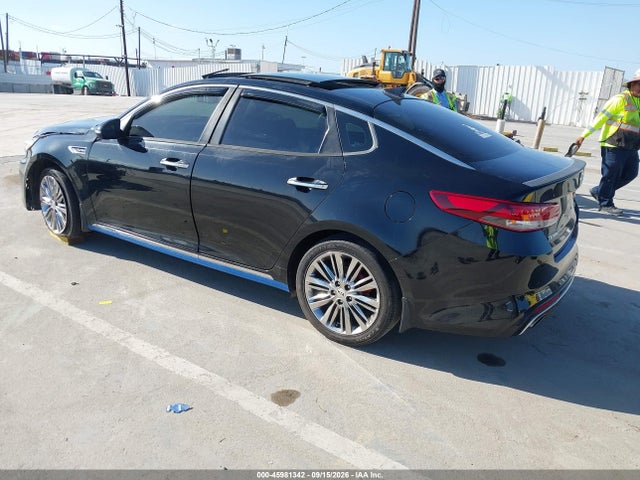 45981342 :رقم المزاد ، 5XXGV4L27HG153280 vin ، 2017 Kia Optima Sxl Turbo مزاد بيع