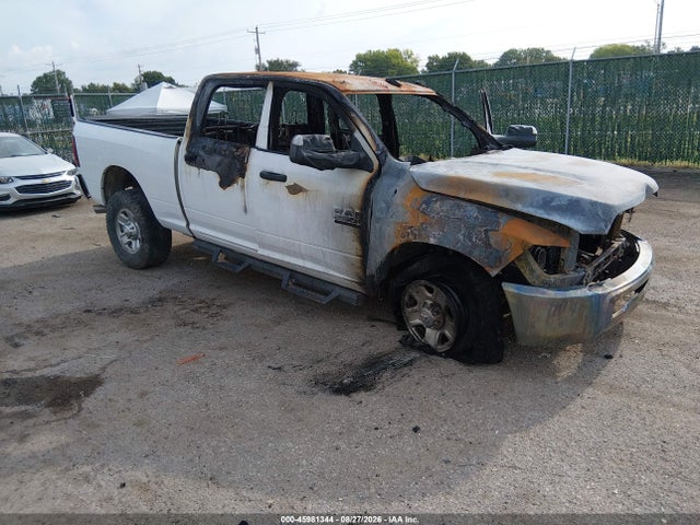 45981344 :رقم المزاد ، 3C6UR5CJ1JG108687 vin ، 2018 Ram 2500 Tradesman  4x4 6'4 Box مزاد بيع