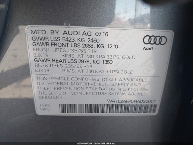 Audi Q5 2.0t Premium 2017 WA1L2AFP5HA030001 Image 9