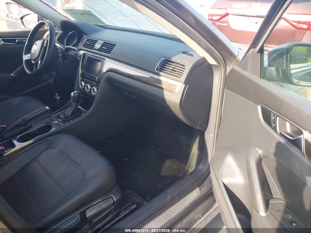 45981373 :رقم المزاد ، 1VWBA7A34JC018263 vin ، 2018 Volkswagen Passat 2.0t Se مزاد بيع