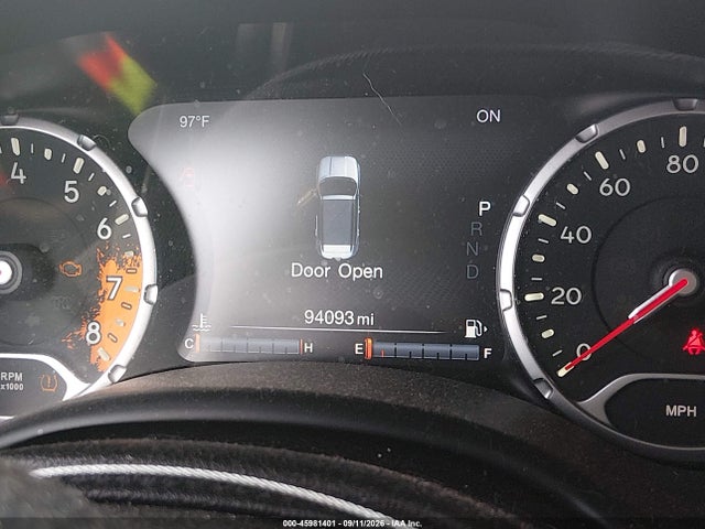 45981401 :رقم المزاد ، ZACCJBCT2FPC24921 vin ، 2015 Jeep Renegade Trailhawk مزاد بيع