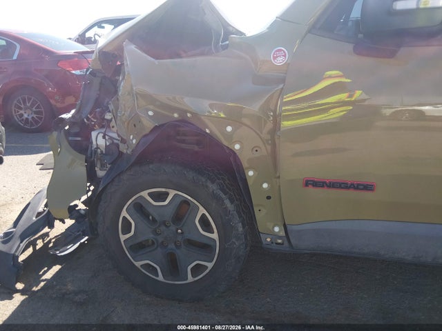 45981401 :رقم المزاد ، ZACCJBCT2FPC24921 vin ، 2015 Jeep Renegade Trailhawk مزاد بيع