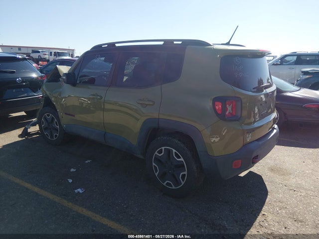 45981401 :رقم المزاد ، ZACCJBCT2FPC24921 vin ، 2015 Jeep Renegade Trailhawk مزاد بيع