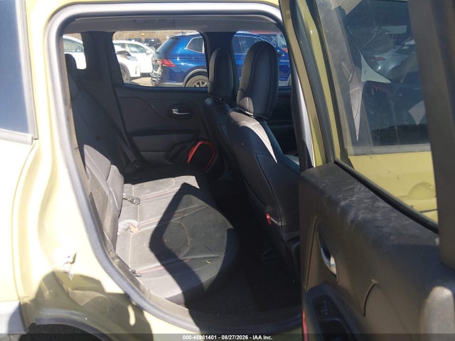 45981401 :رقم المزاد ، ZACCJBCT2FPC24921 vin ، 2015 Jeep Renegade Trailhawk مزاد بيع