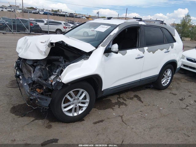 KIA SORENTO LX 2014 5XYKT3A65EG503187 Image 2