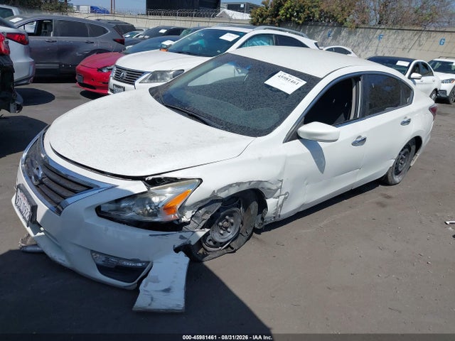Nissan Altima 2.5 S 2014 1N4AL3AP0EN369952 Image 2