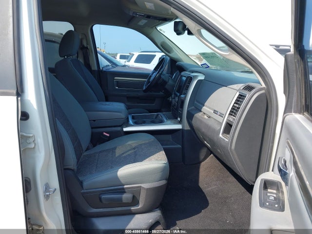45981466 :رقم المزاد ، 1C6RR6LG1GS368444 vin ، 2016 Ram 1500 Lone Star مزاد بيع