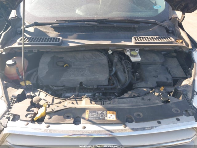 45981516 :رقم المزاد ، 1FMCU0GD3JUA72777 vin ، 2018 Ford Escape Se مزاد بيع