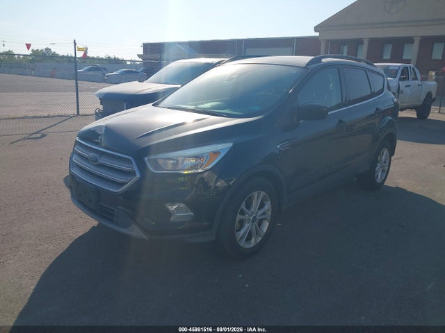 45981516 :رقم المزاد ، 1FMCU0GD3JUA72777 vin ، 2018 Ford Escape Se مزاد بيع