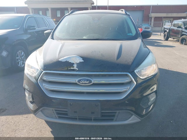 45981516 :رقم المزاد ، 1FMCU0GD3JUA72777 vin ، 2018 Ford Escape Se مزاد بيع