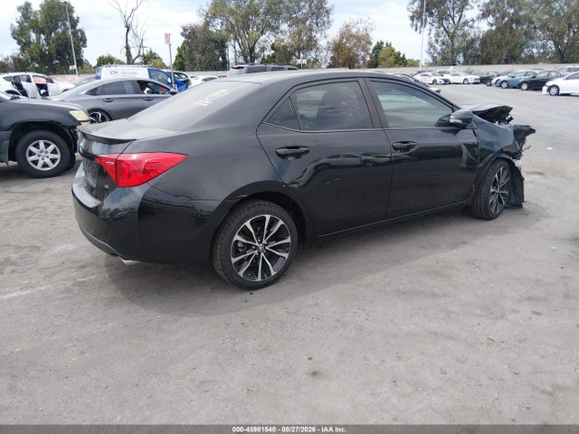Toyota COROLLA SE 2018 5YFBURHE2JP827023 Image 4