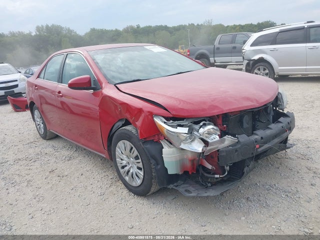 45981575 :رقم المزاد ، 4T4BF1FK5CR171153 vin ، 2012 Toyota Camry Le مزاد بيع