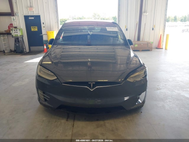 5YJXCAE25HF061024 Tesla MODEL X