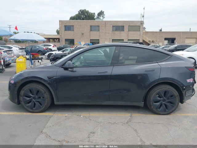 Продажа на аукционе авто 2025 Tesla Model Y Long Range Dual Motor All-wheel Drive, vin: 7SAYGDEEXSF241159, номер лота: 45981701
