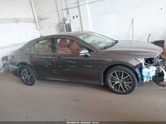 Продажа на аукционе авто 2021 Toyota Camry Xle Awd, vin: 4T1F11BK5MU040810, номер лота: 45981739