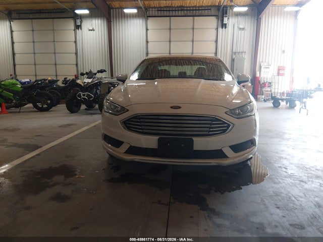 Продажа на аукционе авто 2018 Ford Fusion Hybrid S, vin: 3FA6P0UU6JR273700, номер лота: 45981774