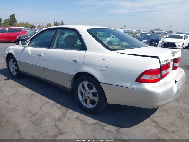 45981789 :رقم المزاد ، JT8BF28G415108967 vin ، 2001 Lexus Es 300 مزاد بيع