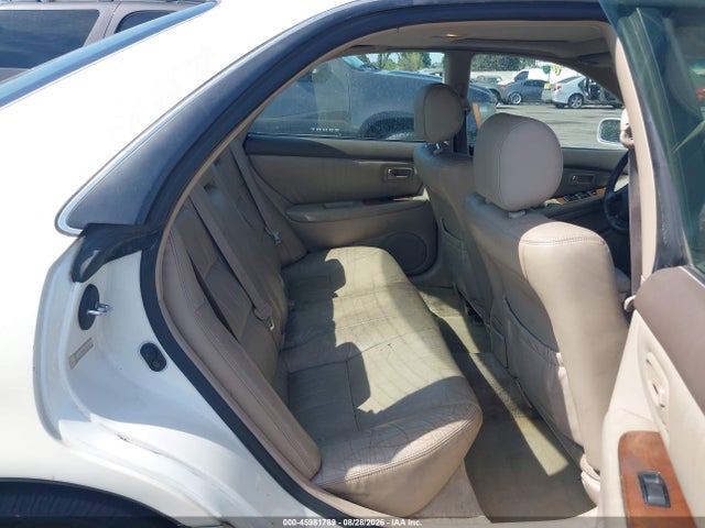 45981789 :رقم المزاد ، JT8BF28G415108967 vin ، 2001 Lexus Es 300 مزاد بيع