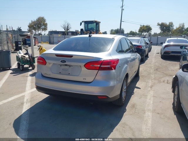 1FADP3F24HL296406 Ford FOCUS SE