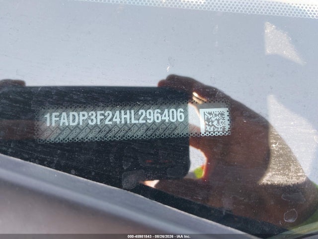 1FADP3F24HL296406 Ford FOCUS SE