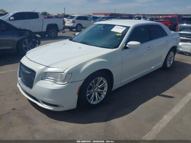 Chrysler 300 Limited 2016 2C3CCAAG8GH229719 Image 2
