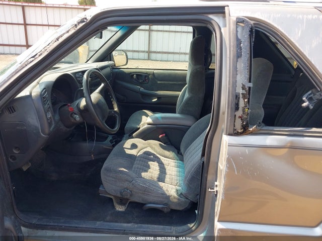 Продаж на аукціоні авто 2001 Chevrolet Blazer Ls, vin: 1GNCT18W91K206594, номер лоту: 45981936