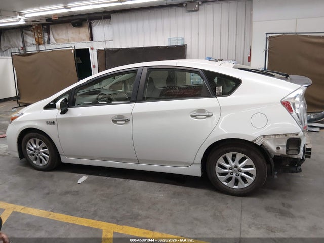 Toyota PRIUS PLUG-IN 2014 JTDKN3DPXE3060215 Image 15