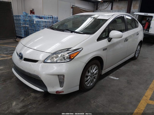 Toyota PRIUS PLUG-IN 2014 JTDKN3DPXE3060215 Image 2
