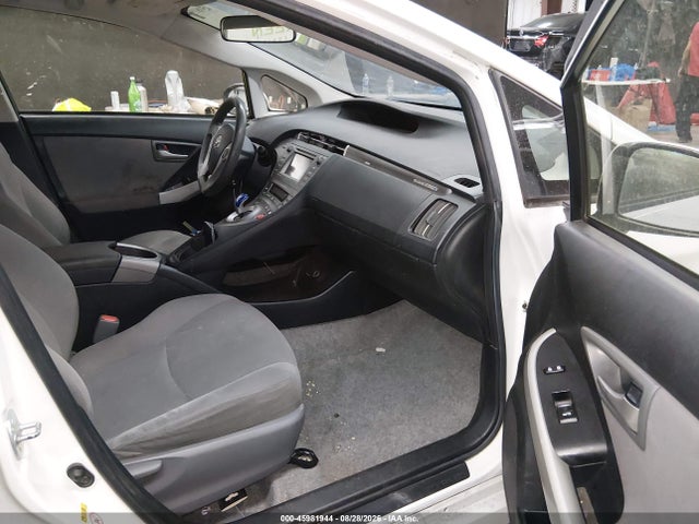 Toyota PRIUS PLUG-IN 2014 JTDKN3DPXE3060215 Image 5