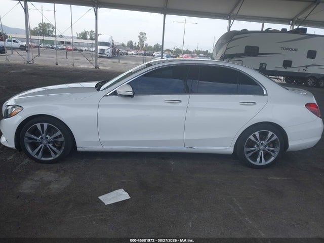 45981972 :رقم المزاد ، 55SWF4JB6FU043234 vin ، 2015 Mercedes-benz C 300 مزاد بيع