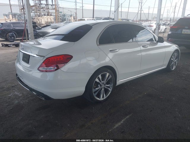 45981972 :رقم المزاد ، 55SWF4JB6FU043234 vin ، 2015 Mercedes-benz C 300 مزاد بيع