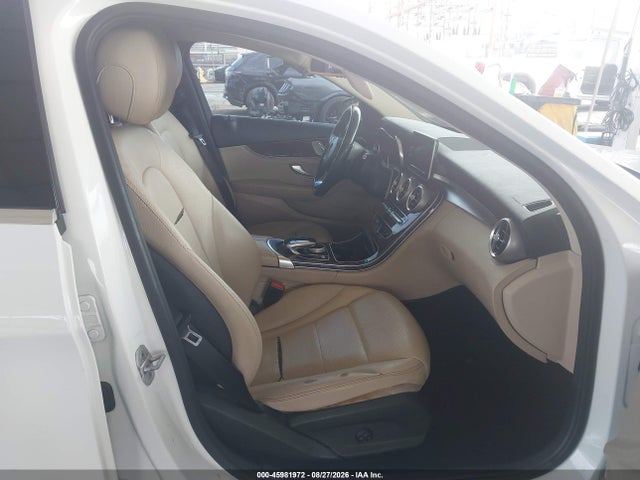 45981972 :رقم المزاد ، 55SWF4JB6FU043234 vin ، 2015 Mercedes-benz C 300 مزاد بيع