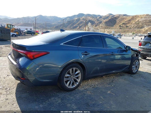 45981998 :رقم المزاد ، 4T1JA1AB7NU015811 vin ، 2022 Toyota Avalon Xle Hybrid مزاد بيع