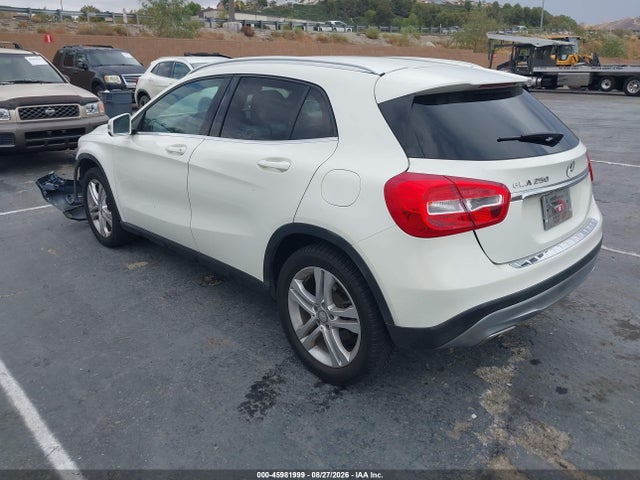 WDCTG4EB3HJ307656 Mercedes-Benz GLA 250
