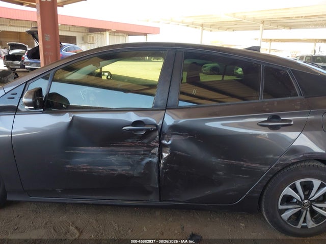 Toyota Prius Two 2017 JTDKBRFU5H3573035 Image 14