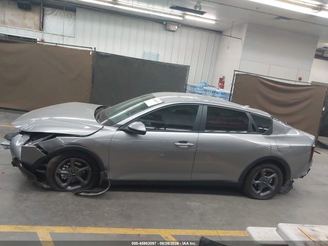 2026 Kia K4 Lxs მანქანა იყიდება აუქციონზე, vin: 3KPFT4DE7TE304307, აუქციონის ნომერი: 45982097
